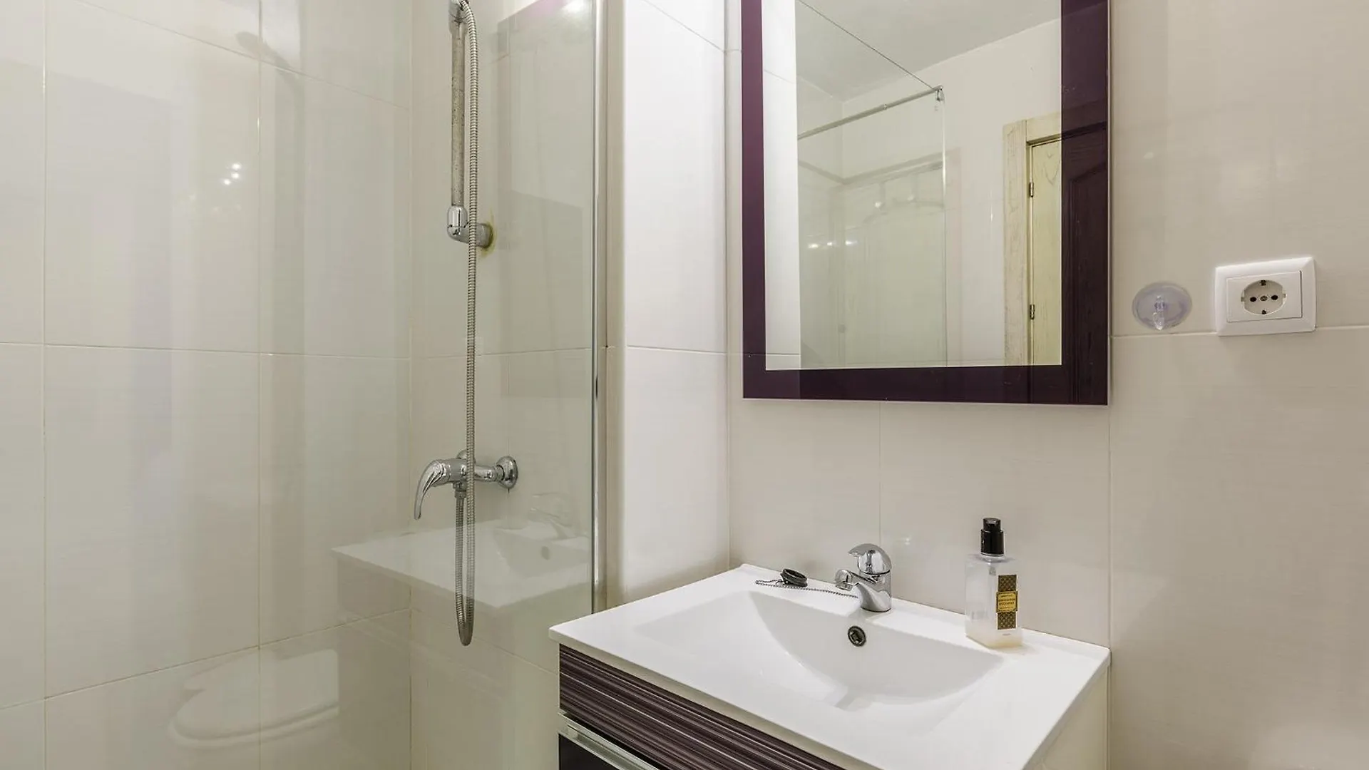 A&N Nevada 76 Apartment Torre Del Mar Spain