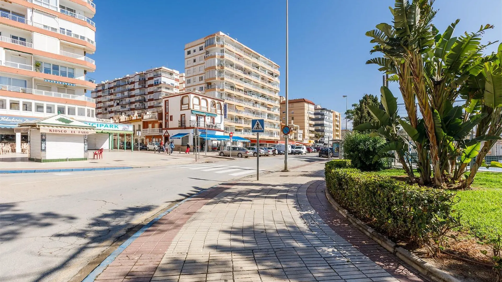A&N Nevada 76 Apartment Torre Del Mar Spain